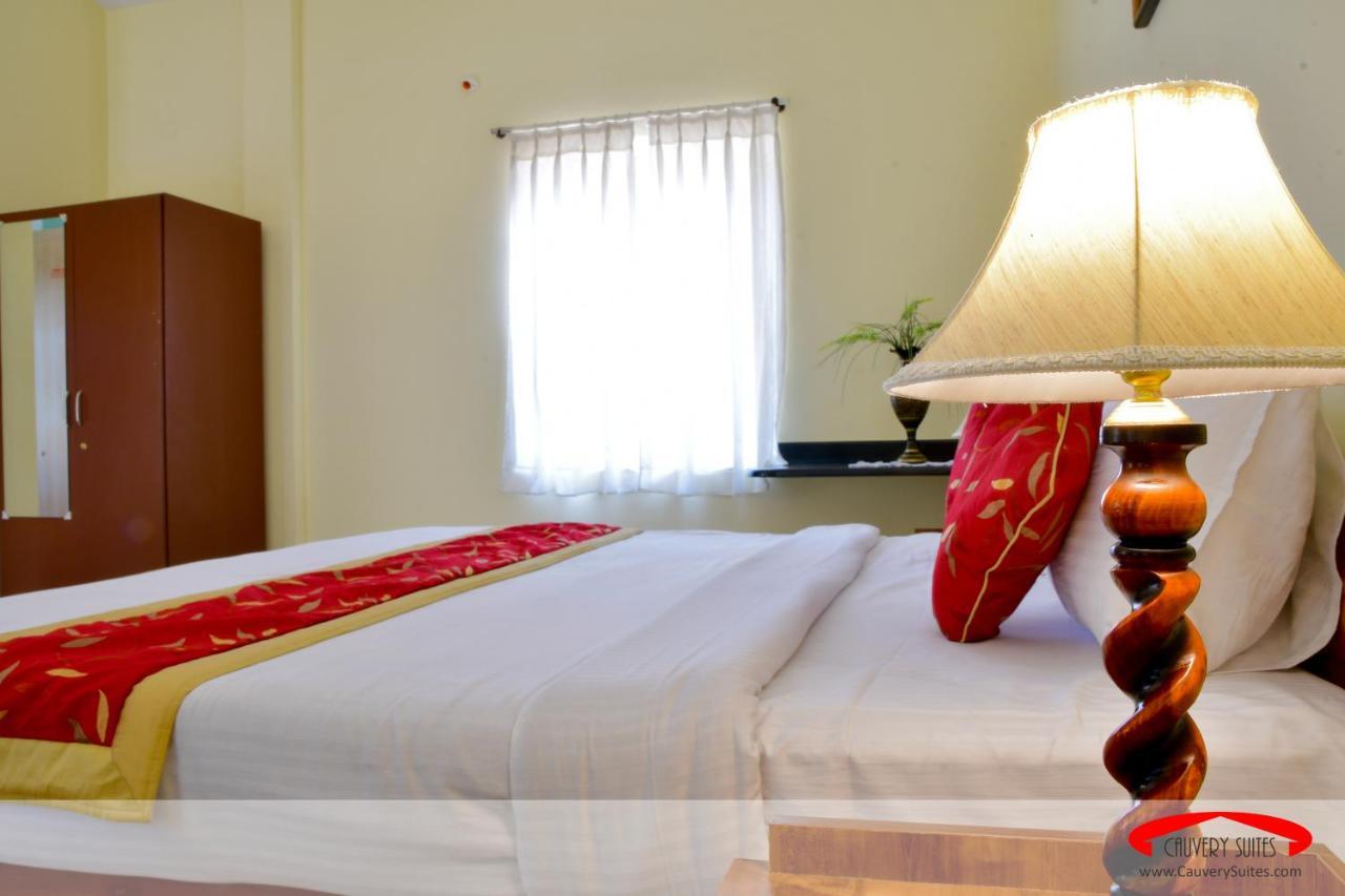 Cauvery Suites Madikeri Buitenkant foto