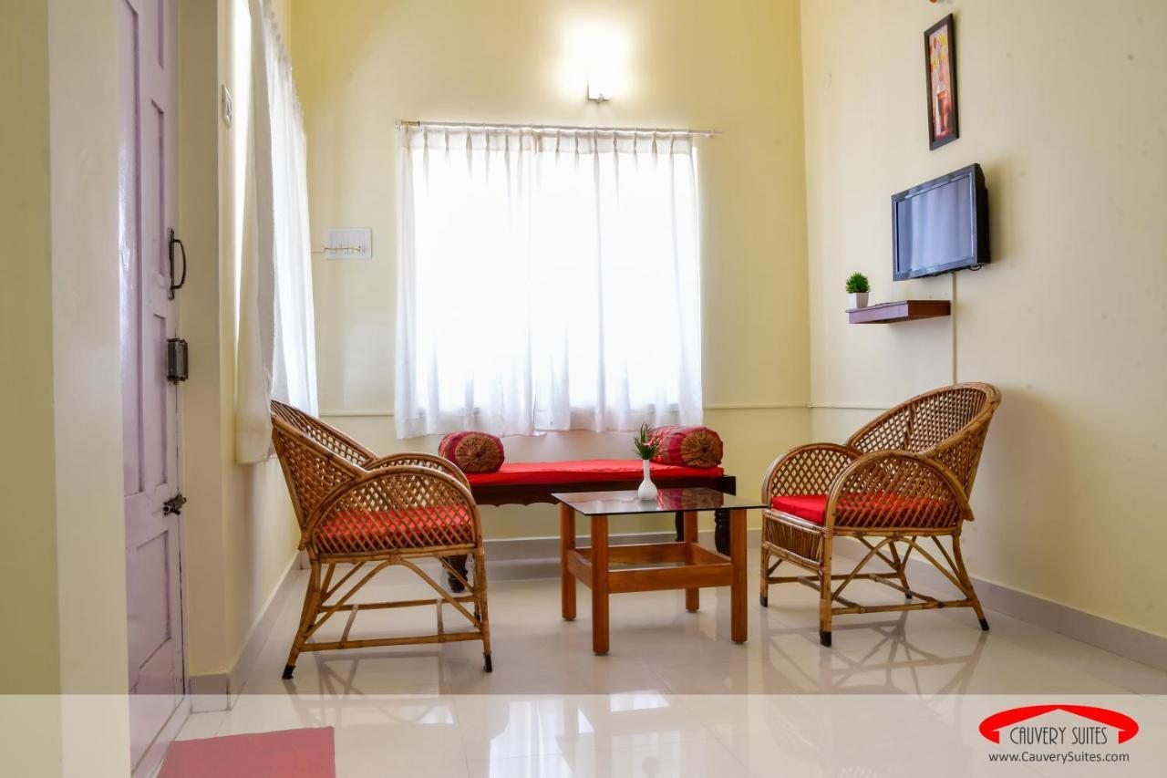 Cauvery Suites Madikeri Buitenkant foto